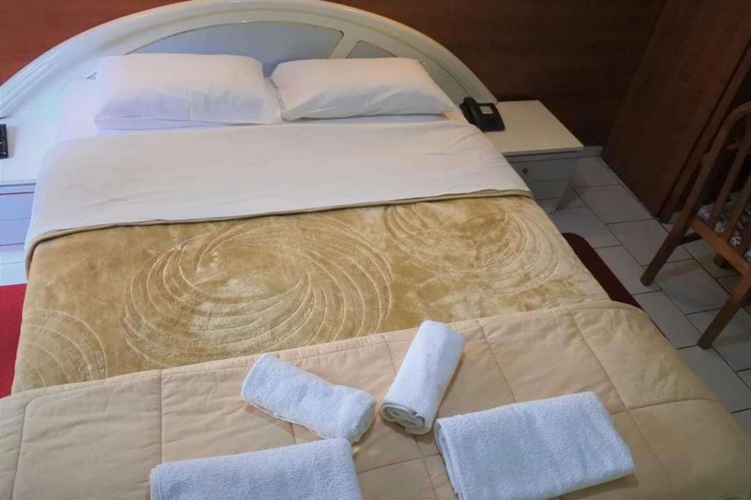 Hotel Elena エデッサ エクステリア 写真